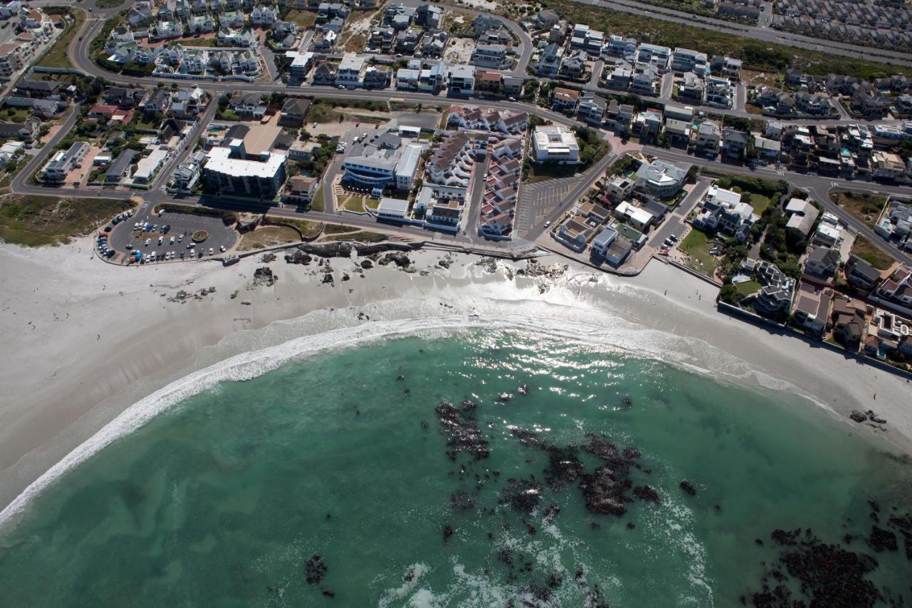 Small Bay Guest House Bloubergstrand Exterior photo